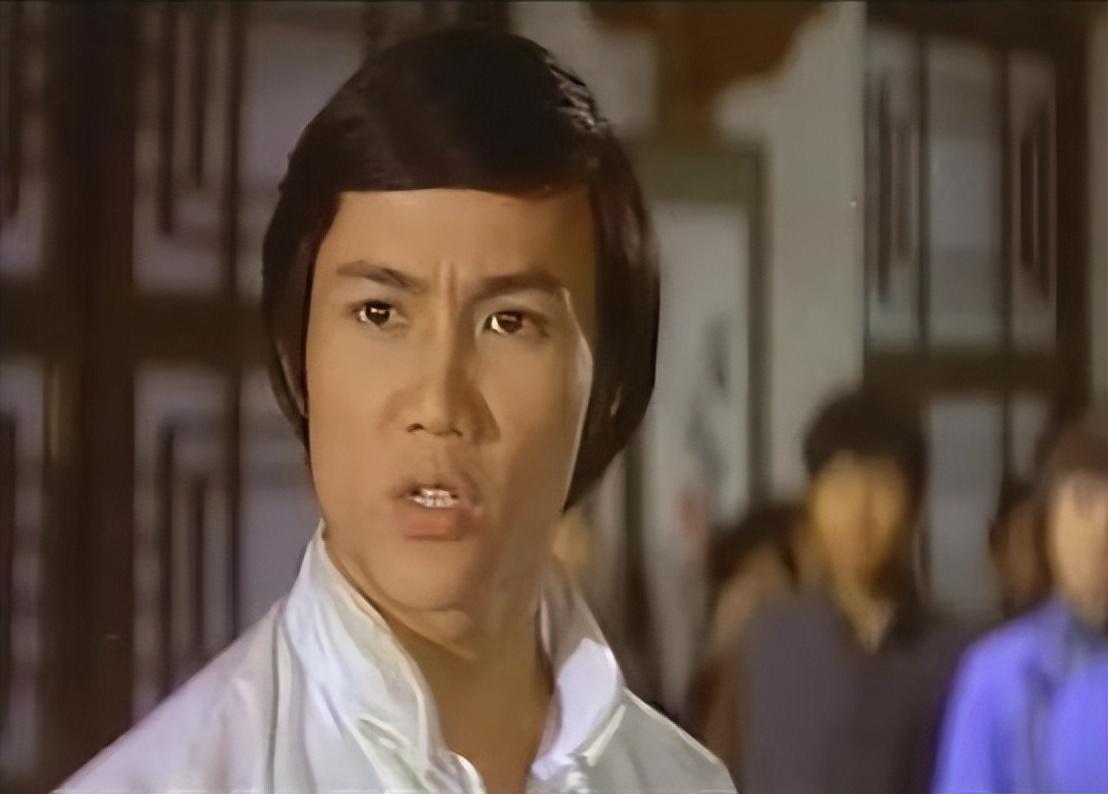黄元申，传奇表演艺术家的生涯之路