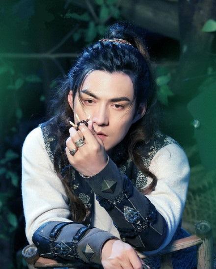 朱江演员，演艺之路的闪耀之星
