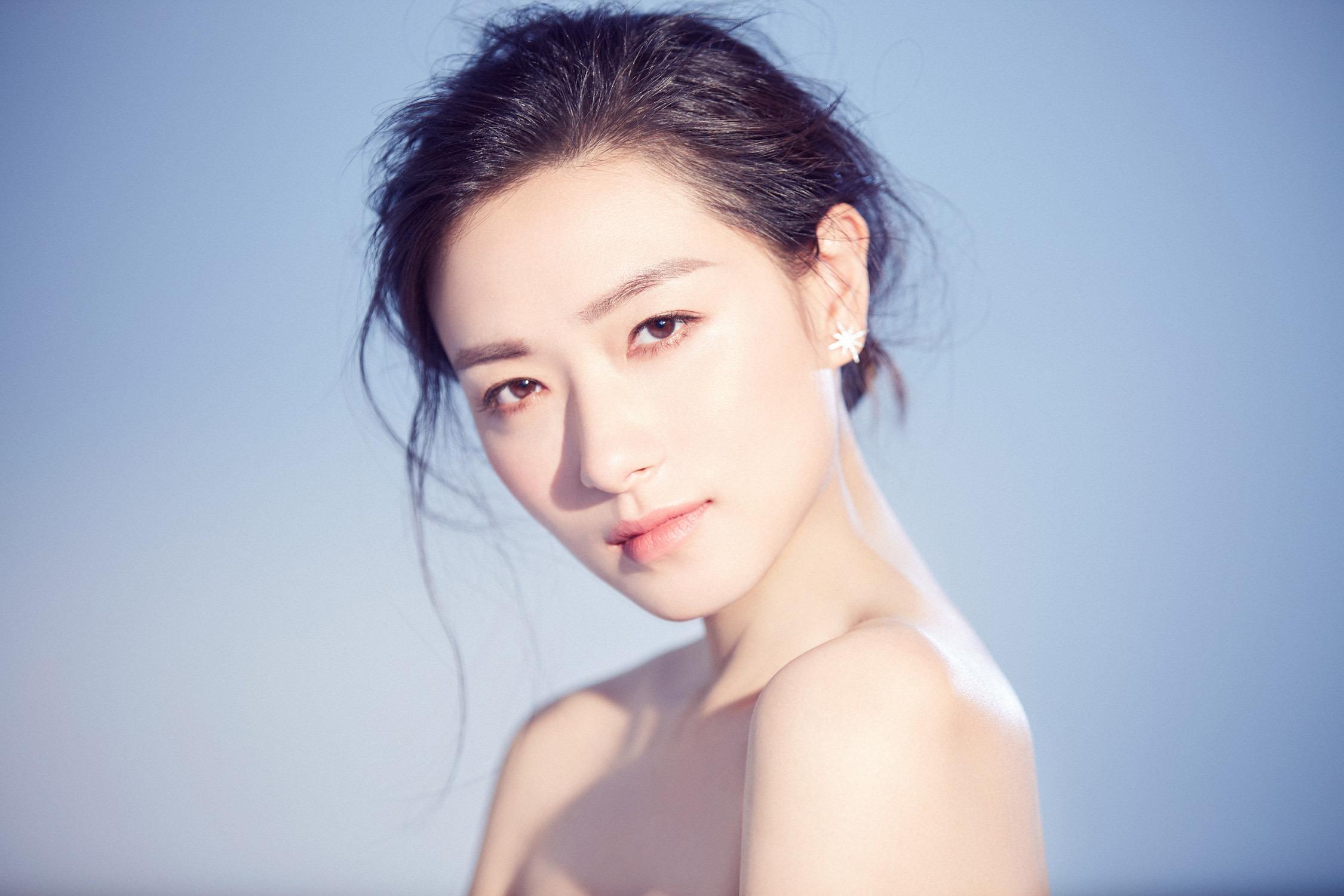 白木喜，电视剧中的小巷奇缘与独特小店探秘
